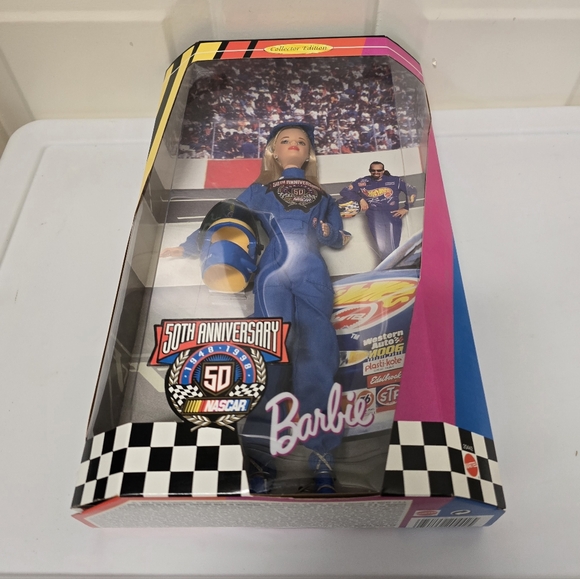 Barbie Collector's Edition 50th Anniversary NASCAR-NIB - Picture 15 of 15